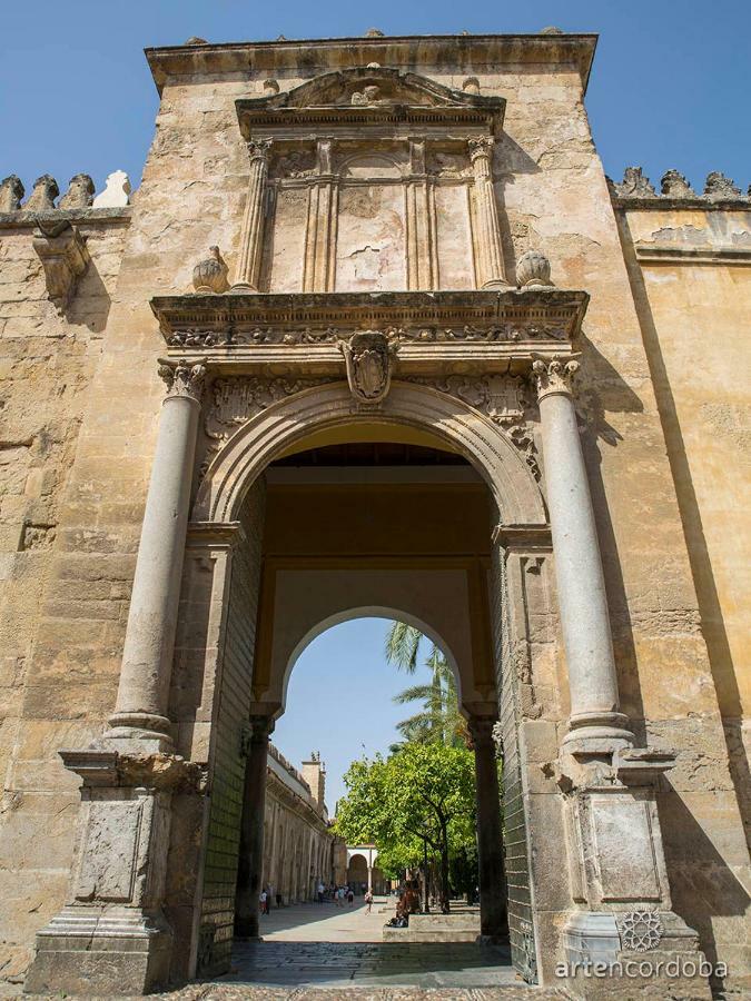 Апартаменты El Balcon De La Mezquita Кордова Экстерьер фото